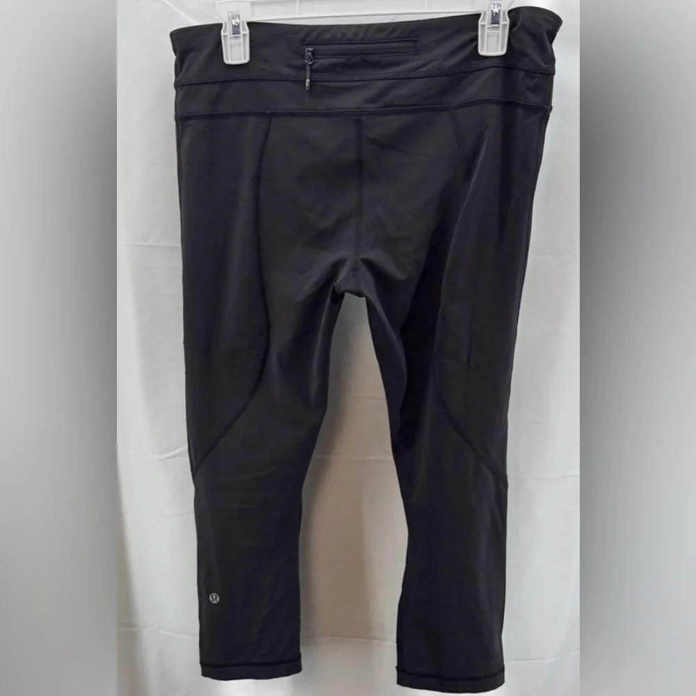 Lululemon Black Run: Inspire Crop II *Reflective Size 10
